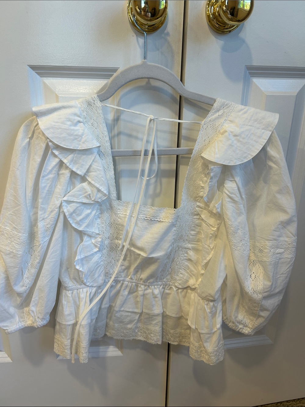 White Ruffle Lace Peasant Blouse with Tie Back - Picture 4 of 4